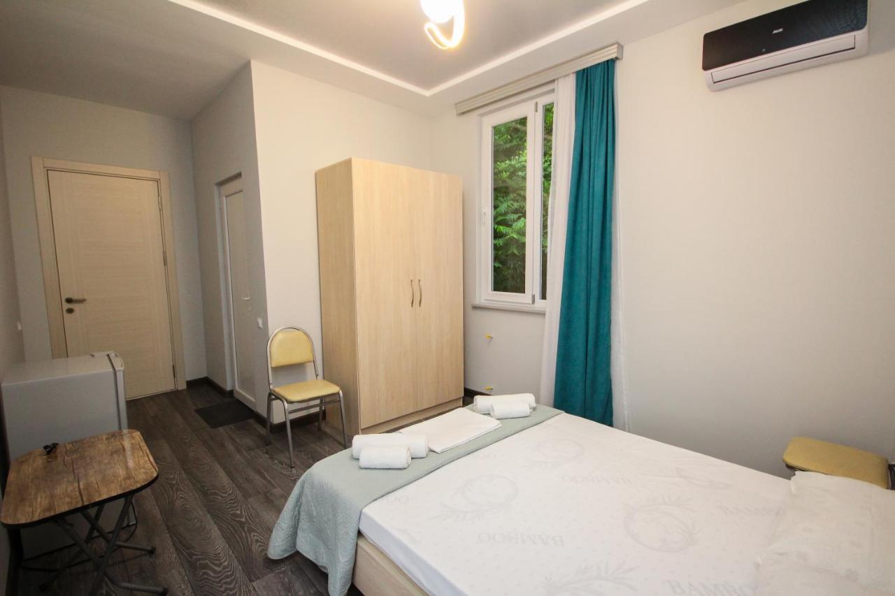 Guest House 99 Batumi Exteriör bild