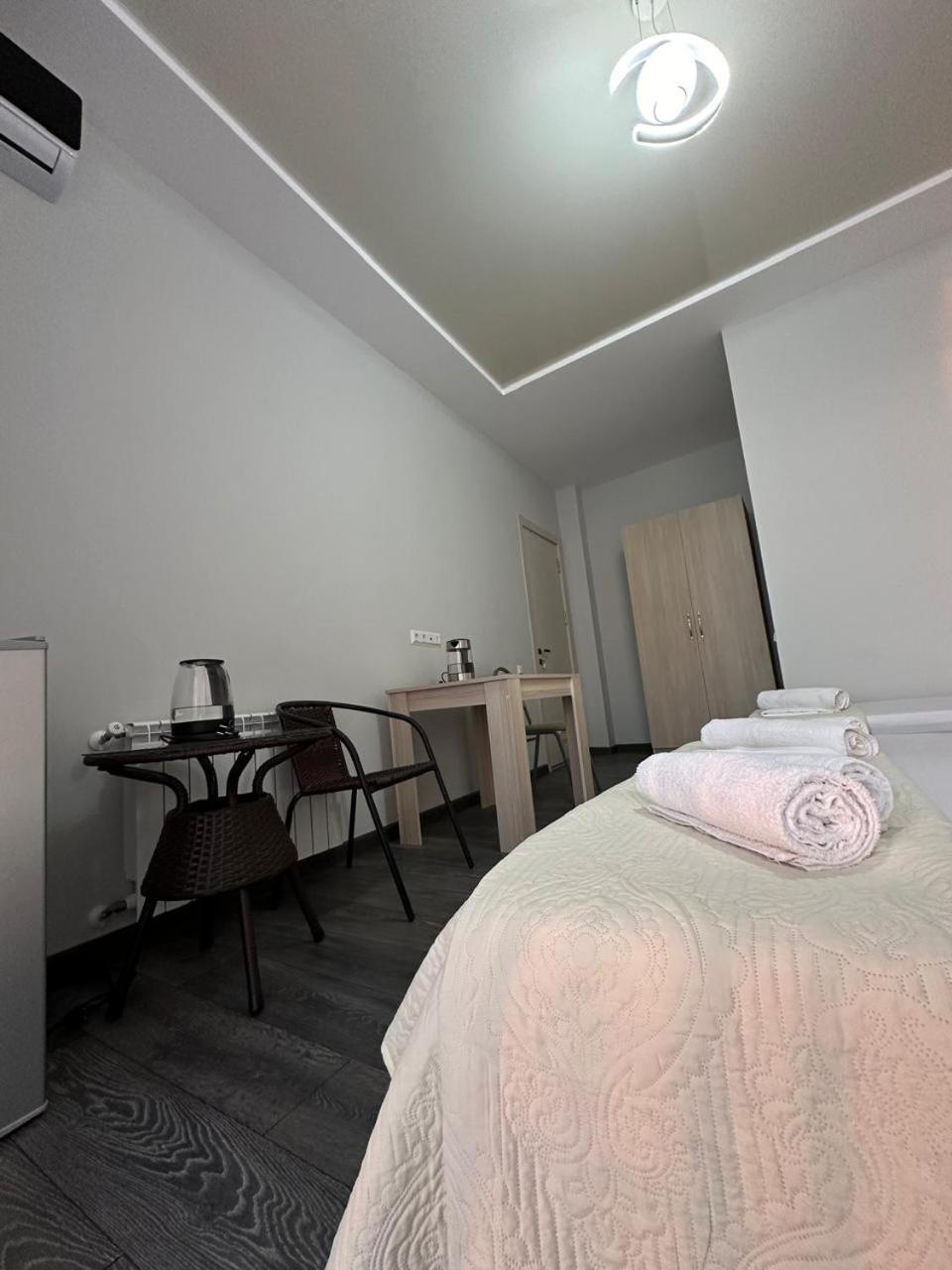 Guest House 99 Batumi Exteriör bild